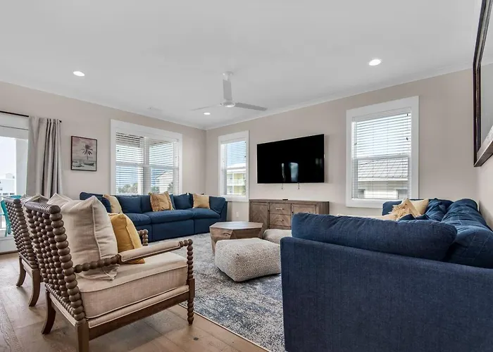 Spacious 14-guest House Pool Pickleball Apartment *
