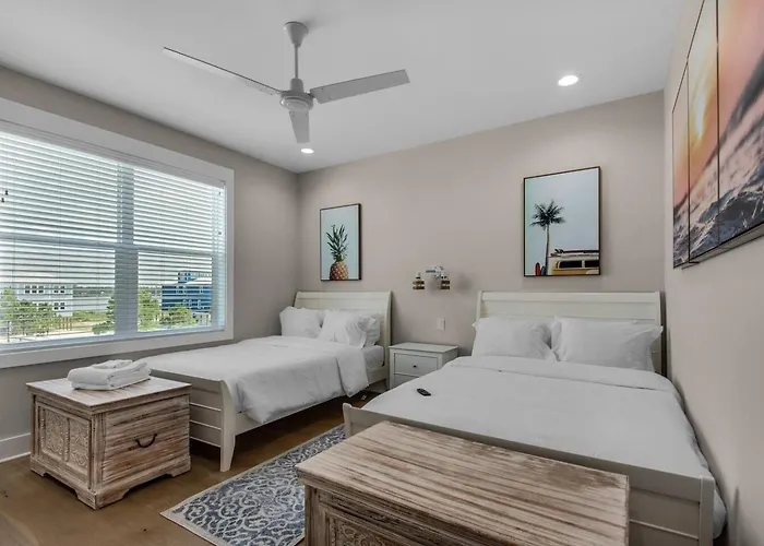 Spacious 14-guest House Pool Pickleball Apartment *