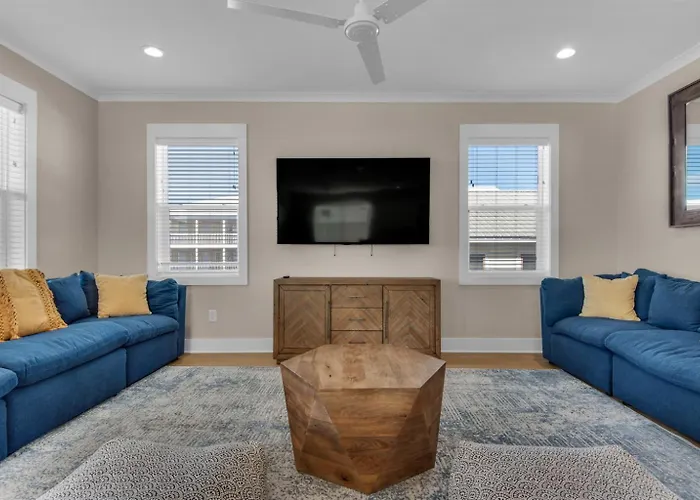 Spacious 14-guest House Pool Pickleball Gulf Shores