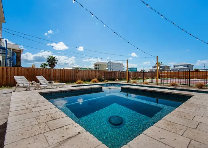 Spacious 14-guest House Pool Pickleball Apartment Gulf Shores