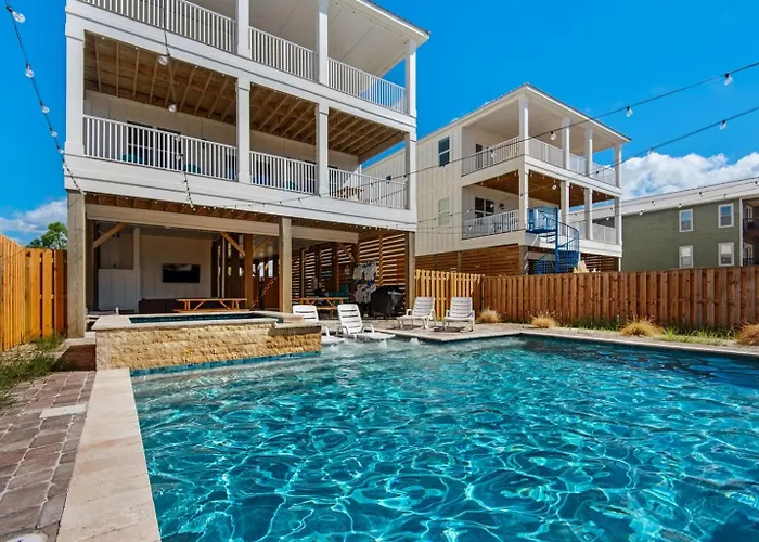Spacious 14-guest House Pool Pickleball * Gulf Shores