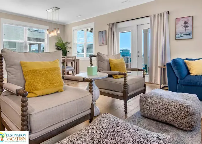 Beachside Escape W Pool, Views & Pickleball Fun Apartment Gulf Shores