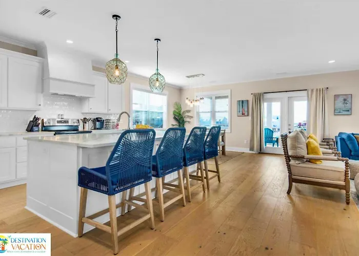 Beachside Escape W Pool, Views & Pickleball Fun
