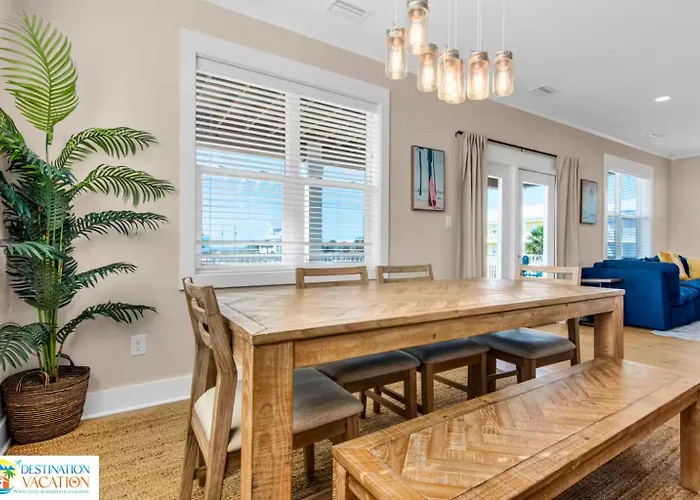Apartment Beachside Escape W Pool, Views & Pickleball Fun Gulf Shores