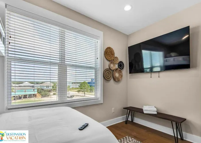 Beachside Escape W Pool, Views & Pickleball Fun * Gulf Shores