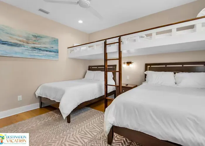 Beachside Escape W Pool, Views & Pickleball Fun