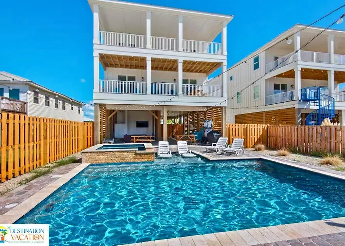 Apartment Beachside Escape W Pool, Views & Pickleball Fun *