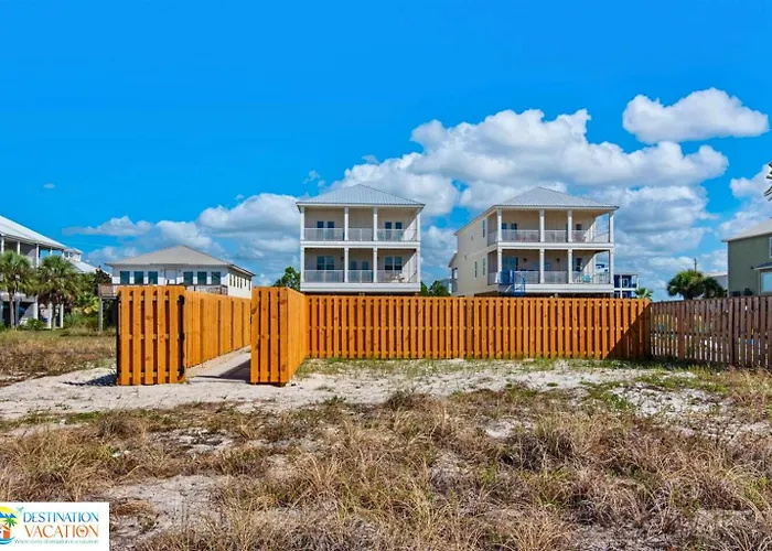 Beachside Escape W Pool, Views & Pickleball Fun