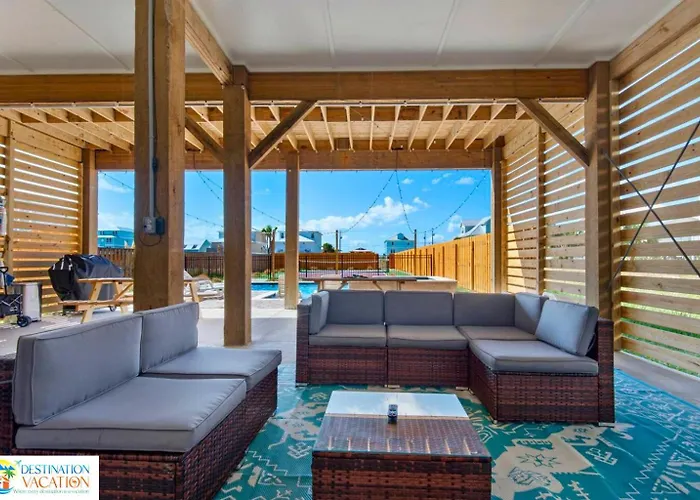 Beachside Escape W Pool, Views & Pickleball Fun Apartment Gulf Shores
