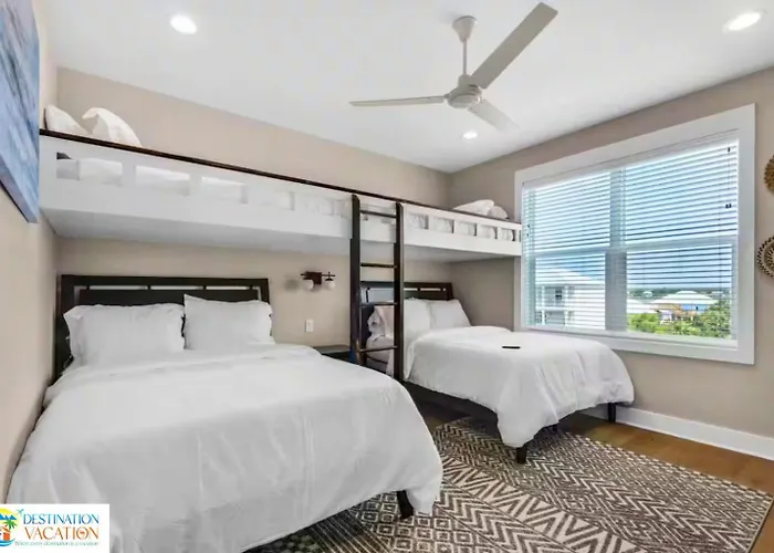 Beachside Escape W Pool, Views & Pickleball Fun